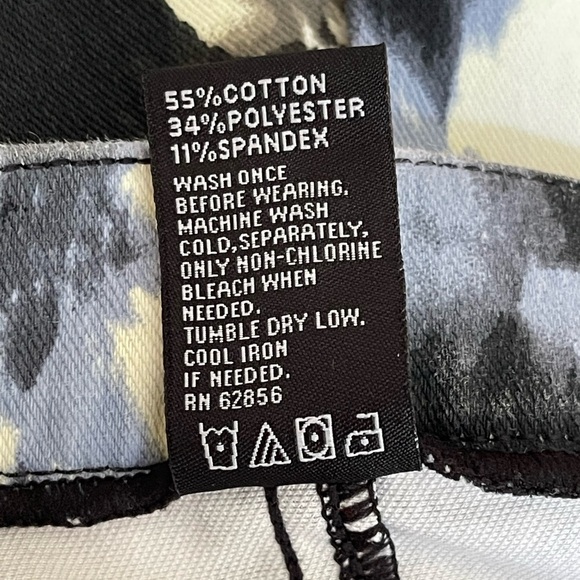 HUE FLORAL SUPER SMOOTH DENIM STRETCH LEGGINGS SZ M - Picture 8 of 9